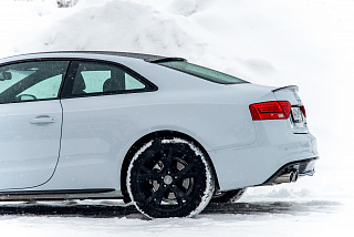 Козырек на стекло Audi A5 / S5 / RS5 (2007-2015) + УСТАНОВОЧНЫЙ КОМПЛЕКТ