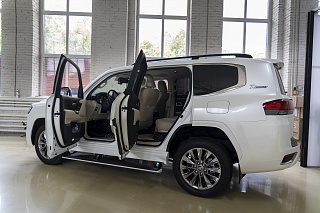 Электрические Пороги ATS для Toyota Land Cruiser LC300 (white)