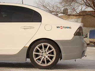 Задний бампер INGS Extreem Honda Civic 4D (2006-2012)