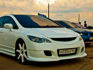 Реснички на фары фигурные var№2 Honda Civic 4D 2006-2012 + УСТАНОВОЧНЫЙ КОМПЛЕКТ